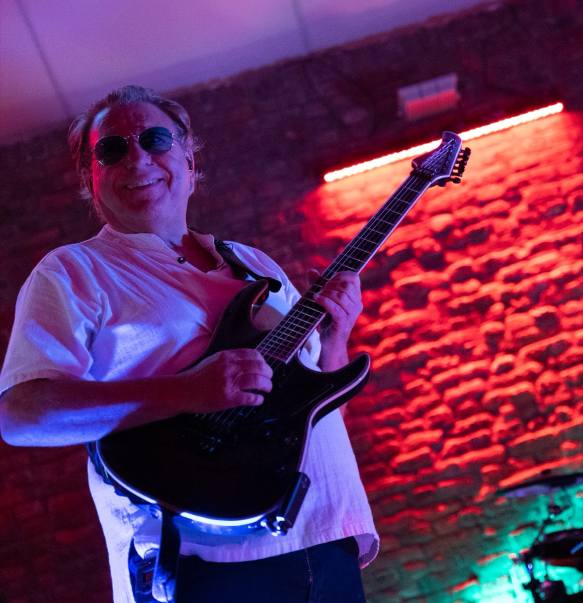 Rencontres fondatrices — Dadi, David Gilmour, Steve Hackett, Arno